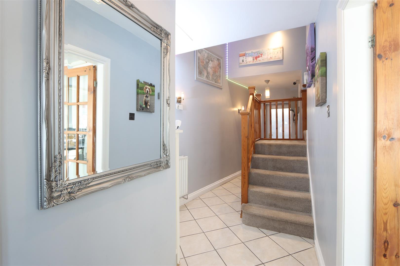 3 bed property in Ferndale Crescent, Kidderminster